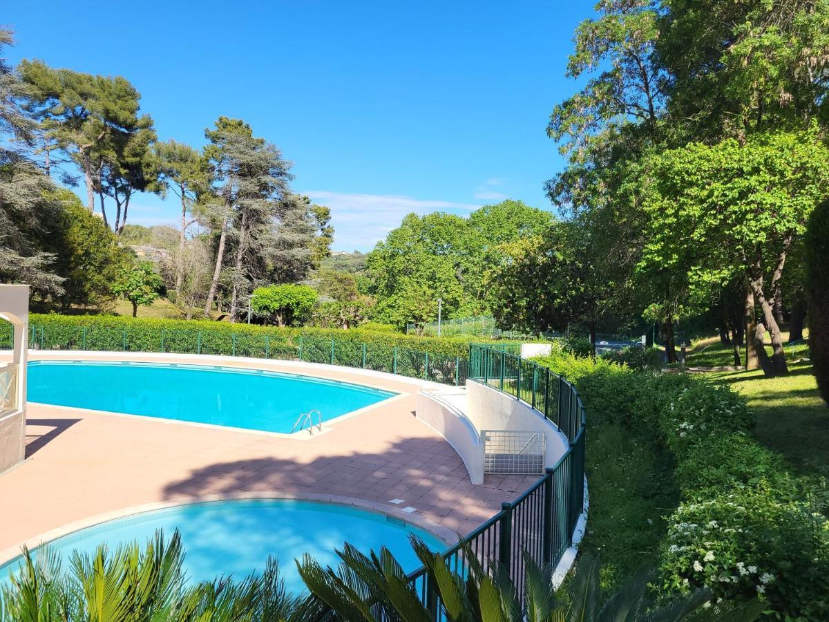 Apartmán Evasion A Deux, Domaine Prestigieux, Jacuzzi Et Parking Prives, Piscine Cannes Exteriér fotografie